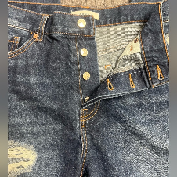 Distressed High Waisted Jeans! - Picture 5 of 13